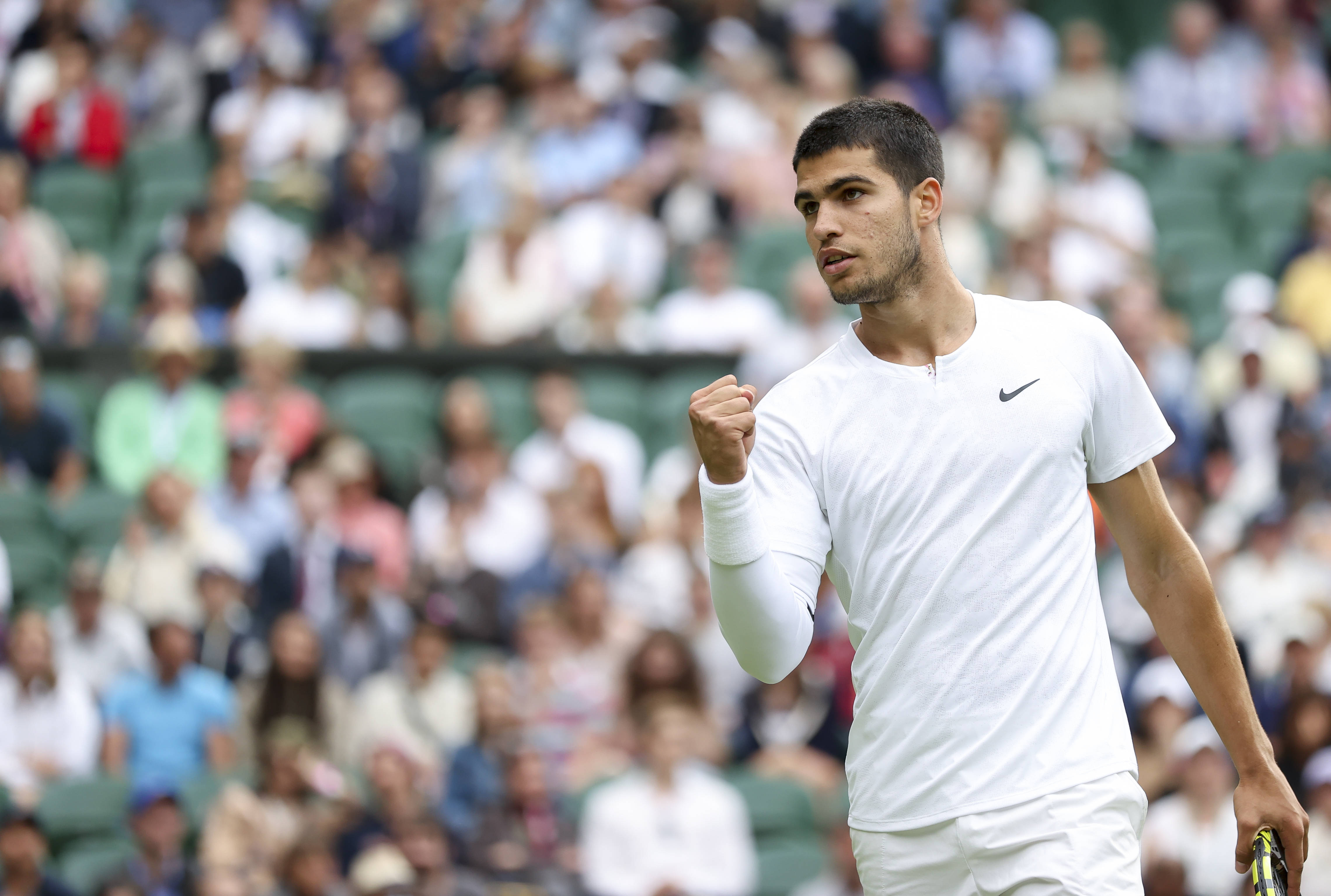 承担更多 承担更多